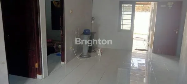 image RUMAH SECOND 500 JUTAAN DEKAT TUGU BOTO (2)