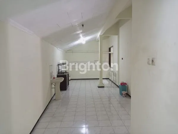 image RUMAH BESAR HALAM SUPER LUAR KUTISARI SURABAYA  (5)