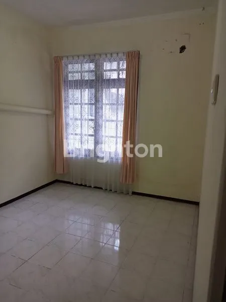 image RUMAH BESAR HALAM SUPER LUAR KUTISARI SURABAYA  (6)