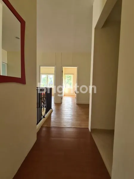 image VILLA 3 LANTAI MINIMALIS BAGUS DI BATU JAWA TIMUR DEKAT HOTEL GOLDEN TULIP  (4)