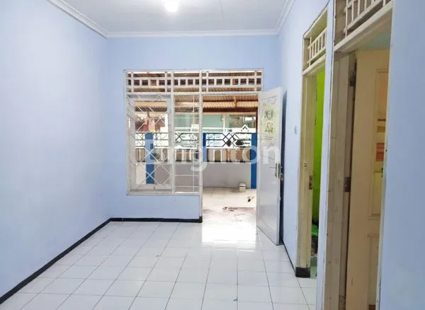 image RUMAH SIAP HUNI HARGA NEGO SAMPAI DEAL DI GRIYA SHANTA KOTA MALANG (3)