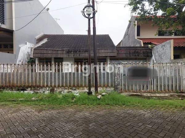 image RUMAH HITUNG TANAH DI SIDOSERMO (1)