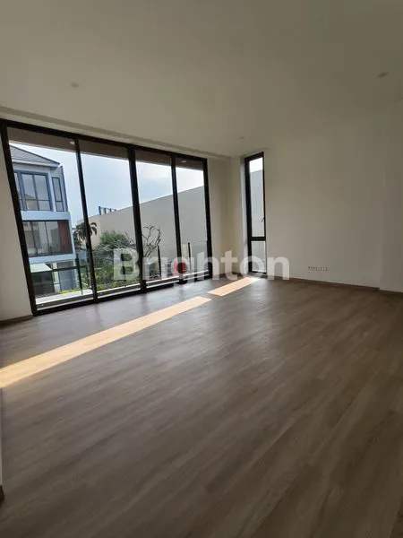 image RUMAH EKSLUSIF BREZZA PANTAI MUTIARA BY INTILAND PANTAI MUTIARA JAKARTA UTARA (3)