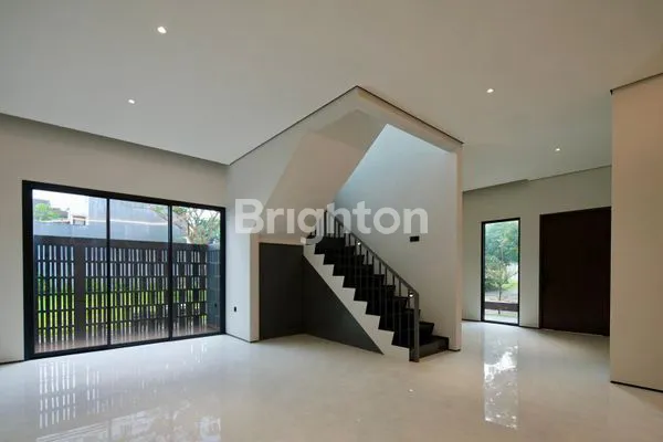 image RUMAH CANTIK UNIK BANGUNAN MANDIRI  BSD CITY  (6)