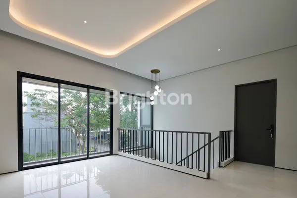 image RUMAH CANTIK UNIK BANGUNAN MANDIRI  BSD CITY  (7)