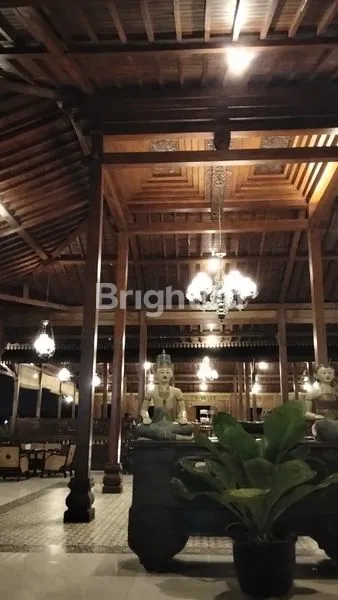 image DI JUAL RESTO KHAS DESA DI GODEAN YOGYAKARTA!!! LOKASI NYAMAN SERTA STRATEGIS!! PEMANDANGAN SUPER ADEM DAN ASRI DI TENGAH PERSAWAHAN (3)