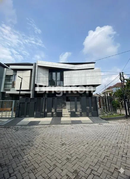 image RUMAH MANYAR DEKAT WISMA MUKTI KERTAJAYA DHARMAHUSADA NGINDEN NGAGEL PUCANG MENUR (1)