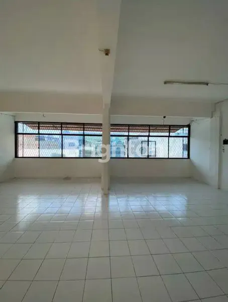 image RUKO 3,5 LANTAI KOMERSIAL DI KEMAYORAN (7)