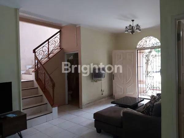 image RUMAH SIAP HUNI GADING SERPONG SHM (8)