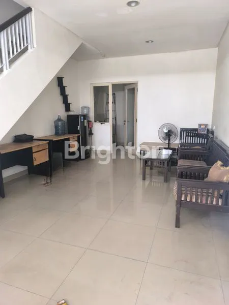 image RUMAH MODERN DI GOLFLAKE RESIDENCE CENGKARENG (1)