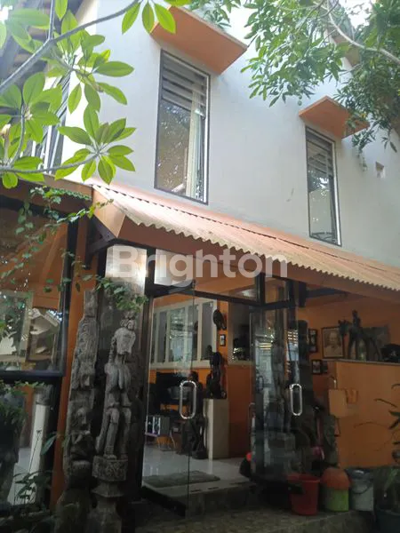 image VILLA LUAS 3,8 ARE ISI 4 BANGUNAN DI UNGASAN JIMBARAN (1)