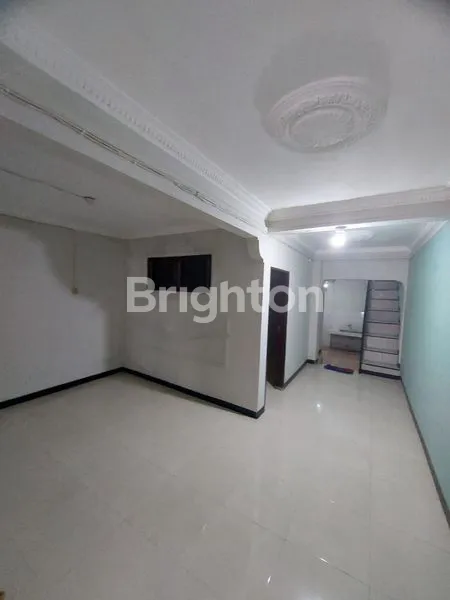 image RUMAH 2 LANTAI DI SURABAYA BARAT (2)