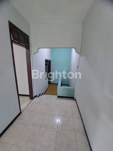 image RUMAH 2 LANTAI DI SURABAYA BARAT (6)