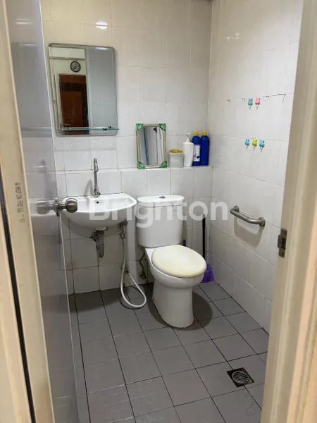 image *APARTEMEN GUNAWANGSA MERR 2 BR VIEW POOL, SATU LANTAI DENGAN SKY GARDEN (FULL FURNISH)* (3)