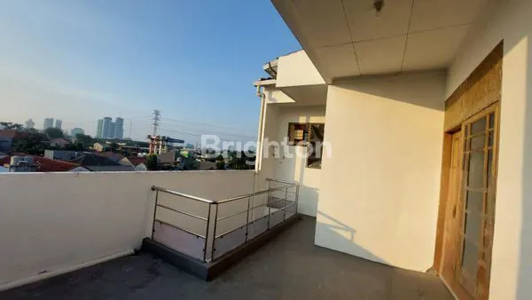 image RUMAH 2 LANTAI SIAP HUNI DAN MURAH MERUYA SELATAN (7)