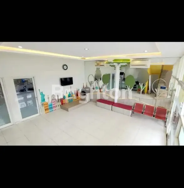 image  RUMAH 2 LANTAI DI JALAN RAYA BABATAN PRATAMA WIYUNG SURABAYA BARAT (1)