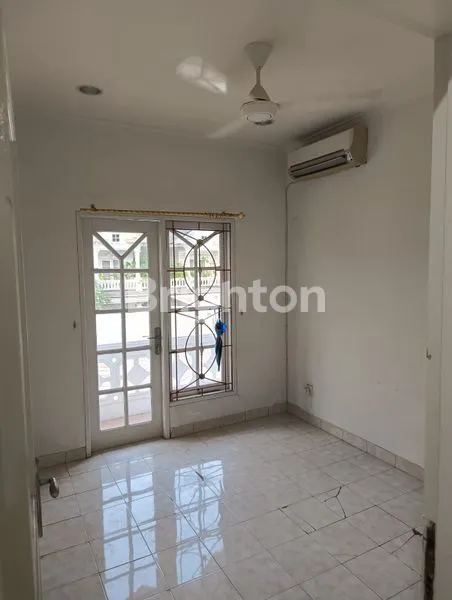 image RUMAH 4 KT DALAM CLUSTER NYAMAN DI KOTA WISATA (5)