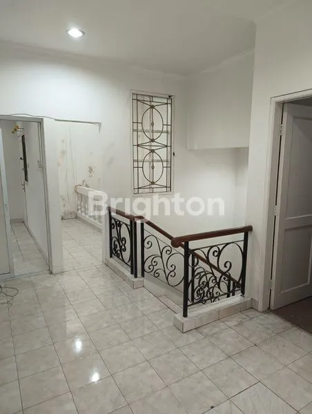 image RUMAH 4 KT DALAM CLUSTER NYAMAN DI KOTA WISATA (8)