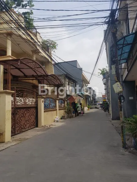 image RUMAH HITUNG TANAH AKSES JALAN 2 MOBIL POSISI HOOK UK 8X22.5 SHM SUNTER AGUNG ANCOL SELATAN (5)