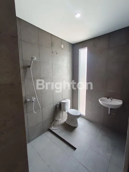 image RUMAH CANTIK 2 LANTAI FULL FURNISH DEKAT TOL SAWOJAJAR KOTA MALANG (7)