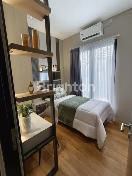 image RUMAH CANTIK 2 LANTAI FULL FURNISH DEKAT TOL SAWOJAJAR KOTA MALANG (8)