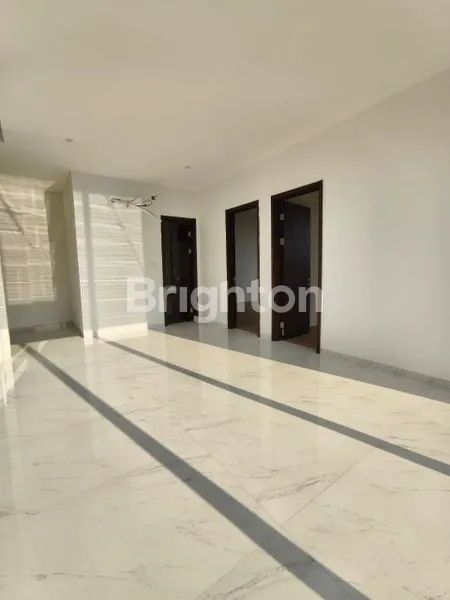 image PERUMAHAN BREZZA PANTAI MUTIARA PLUIT STANDAR TYPE 7X18.5 3LANTAI (5)