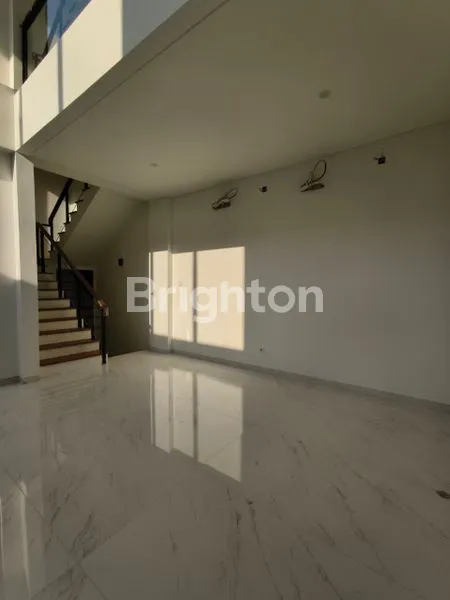 image PERUMAHAN BREZZA PANTAI MUTIARA PLUIT STANDAR TYPE 7X18.5 3LANTAI (3)