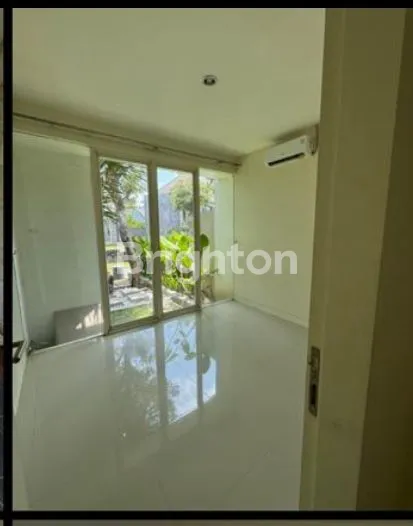 image DISEWAKAN RUMAH 1 LANTAI 2 KM DAN 2 KT DI CITRA GRAND MUTIARA (4)