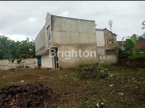 image DIJUAL SEPAKET, TANAH 823 M² SIAP BANGUN BERIKUT 3 RUKO+1 RUMAH HUNIAN DI RUMPIN BOGOR (2)
