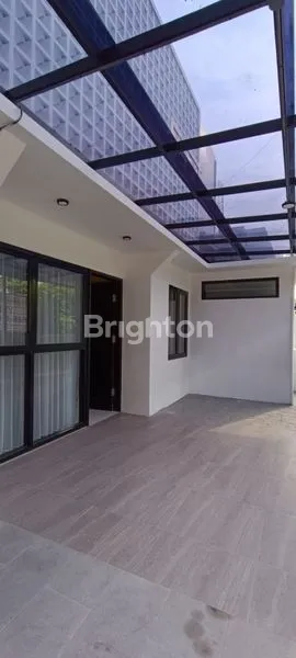 image RUMAH 2 LANTAI MANYAR, SHM, HARGA MENARIK (1)