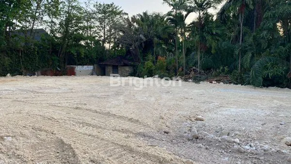 image 9,7 ARE TANAH SIAP BANGUN DI KAWASAN PREMIUM SEMINYAK DAN RAMAI TURIS (4)