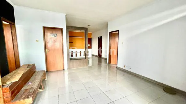 image RUMAH 2 LANTAI FULL RENOV MAIN ROAD KOPO PERMAI BANDUNG — HANYA 2,5M - SEPERTI BARU (8)