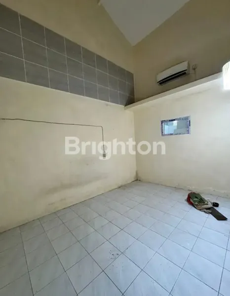 image PONDOK CANDRA 1,5 LANTAI DIJUAL CEPAT, LINGKUNGAN NYAMAN, DEKAT TOL WARU (4)