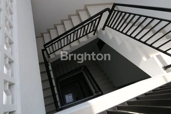 image RUKO PADEMANGAN 3.5LT SHM LT 107M² COCOK UNTUK KONVEKSI JAKARTA UTARA (3)