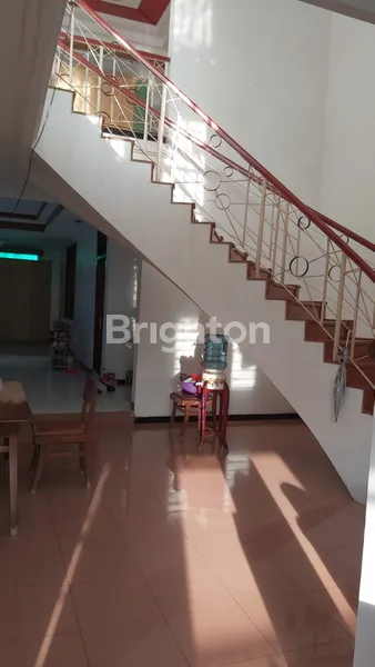 image RUMAH DAN USAHA BENGKEL MOBIL HOOK DI GUNUNGANYAR (5)