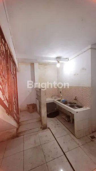 image DIJUAL RUKO 2½ LANTAI – TAMAN COSMOS, KEDOYA RAYA DEKAT GREENVILLE JAKARTA VARAT (3)