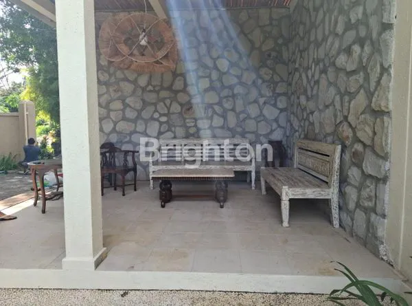 image RUMAH MEWAH BESAR HARGA EKONOMIS DENPASAR UTARA (8)