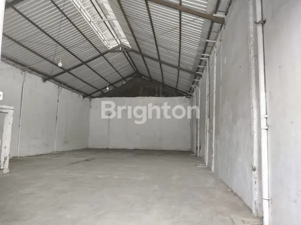 image GUDANG AREA LEBAK DEKAT RAYA KENJERAN DAN KEDUNG COWEK (3)