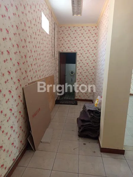 image RUKO 2 LANTAI STRATEGIS DI RENON DEKAT LAPANGAN (4)