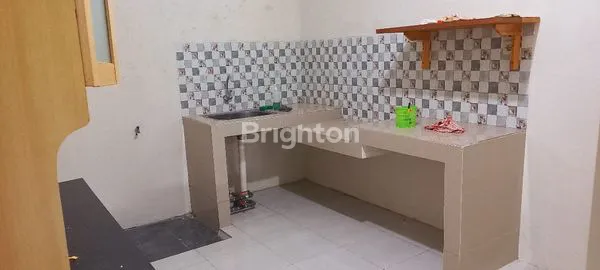 image RUMAH DI JUAL DI KOMP BOTANICA (4)