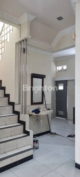 image RUMAH SIMPANG DARMO PERMAI SELATAN (3)