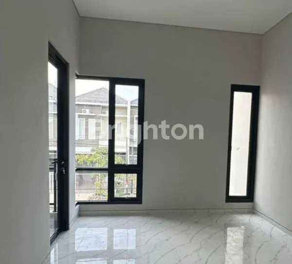 image RUMAH BARU KUTISARI INDAH UTARA (5)