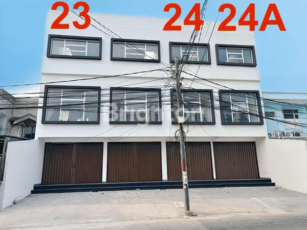 DIJUAL / DISEWAKAN RUKO BARU 3 LANTAI DI TAMAN RATU – JAKARTA BARAT