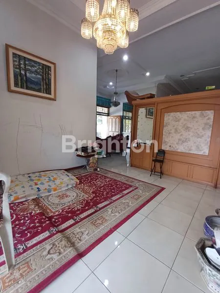 image RUMAH MEWAH DI BANYUMANIK (2)