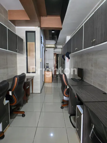 image RUMAH STRATEGIS DEKAT UNIVERSITAS INDONESIA SALEMBA MENTENG JAKARTA PUSAT (5)