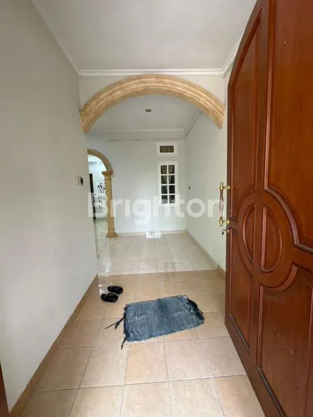 image RUMAH SIAP HUNI DI GRAHA RAYA BINTARO TANGERANG SELATAN (4)