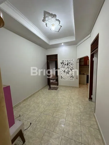 image RUMAH SIAP HUNI DI GRAHA RAYA BINTARO TANGERANG SELATAN (2)