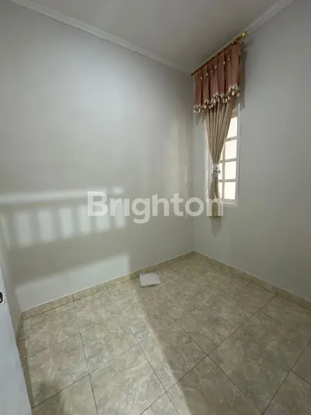 image RUMAH SIAP HUNI DI GRAHA RAYA BINTARO TANGERANG SELATAN (7)