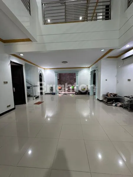 image RUMAH SIAP HUNI DI KEBON JERUK JAKARTA BARAT (4)