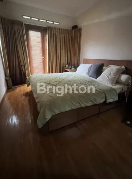 image DIJUAL RUMAH TROPICAL 2LANTAI DI KELAPA GADING (6)